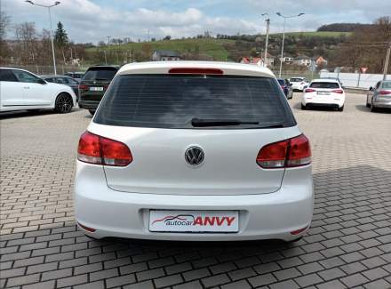 Volkswagen - Golf