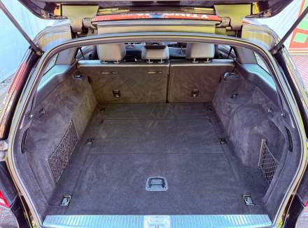 Mercedes-Benz - E-class