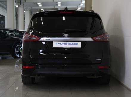 Ford - S-MAX