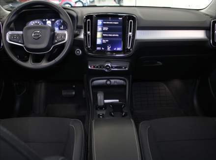 Volvo - XC40