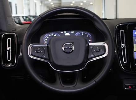 Volvo - XC40