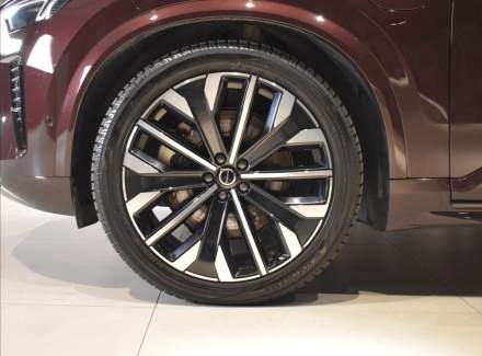 Volvo - XC90