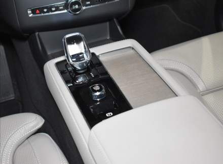 Volvo - XC90