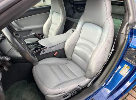 Chevrolet - Corvette