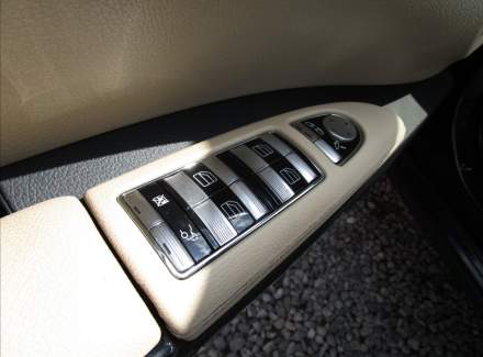 Mercedes-Benz - S-class