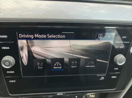 Volkswagen - Passat