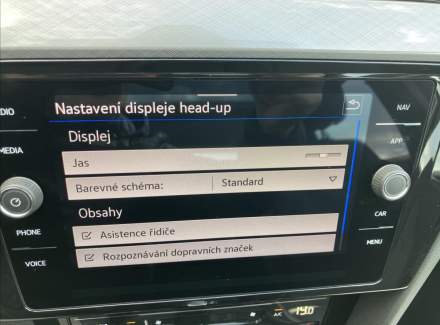 Volkswagen - Passat