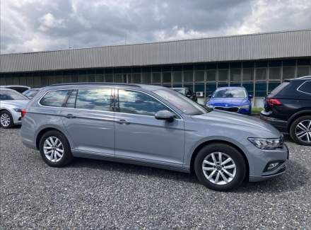 Volkswagen - Passat