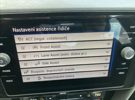 Volkswagen - Passat