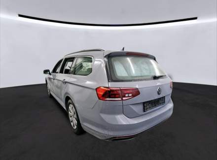 Volkswagen - Passat