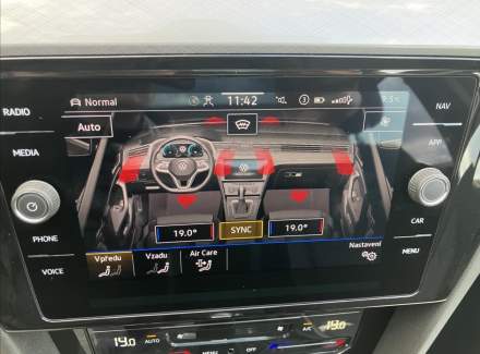 Volkswagen - Passat