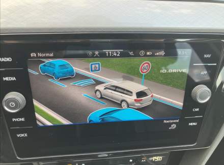 Volkswagen - Passat