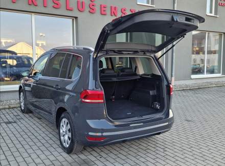 Volkswagen - Touran