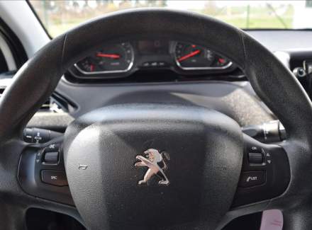 Peugeot - 208