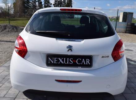 Peugeot - 208