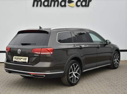 Volkswagen - Passat