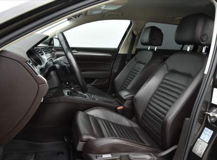 Volkswagen - Passat