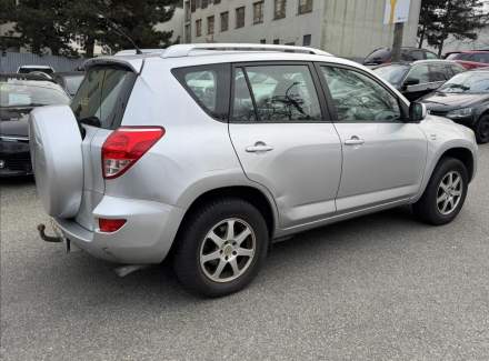 Toyota - RAV 4