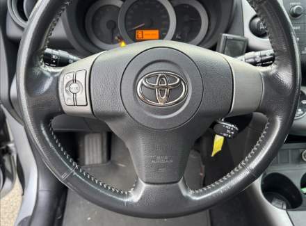 Toyota - RAV 4