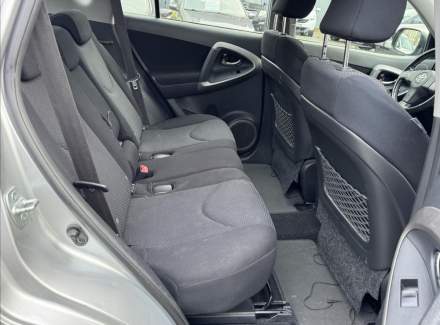 Toyota - RAV 4