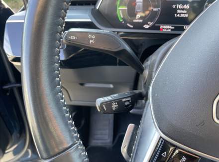 Audi - E-tron