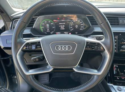Audi - E-tron