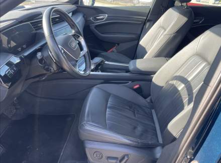 Audi - E-tron