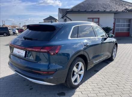 Audi - E-tron