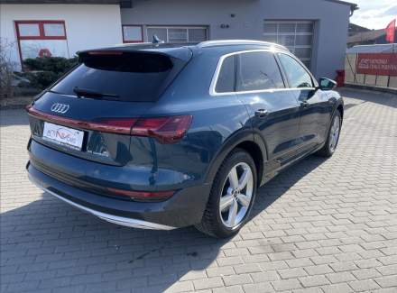 Audi - E-tron