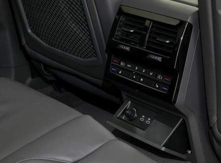 Volkswagen - Touareg