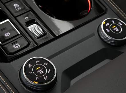 Volkswagen - Touareg