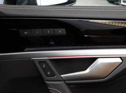 Volkswagen - Touareg