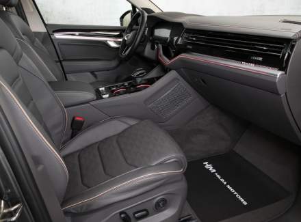 Volkswagen - Touareg