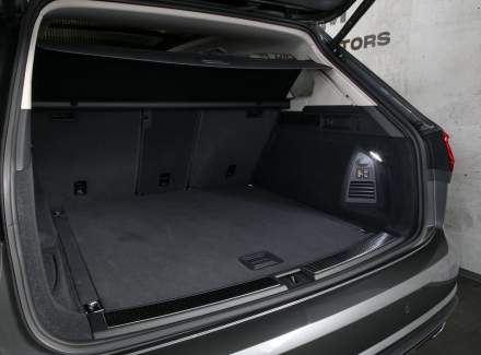 Volkswagen - Touareg