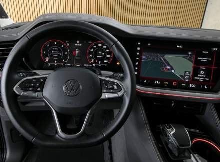 Volkswagen - Touareg