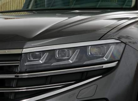 Volkswagen - Touareg