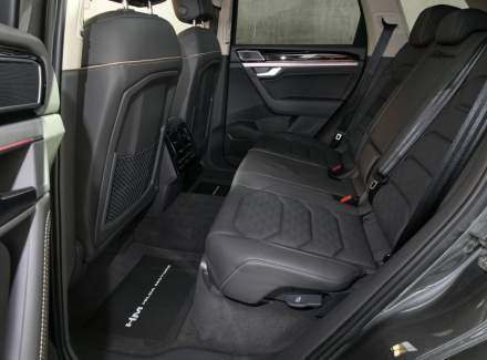 Volkswagen - Touareg