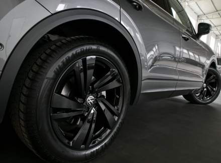 Volkswagen - Touareg