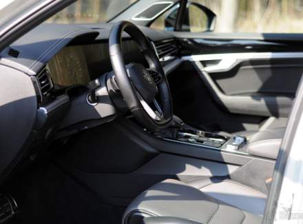 Volkswagen - Touareg