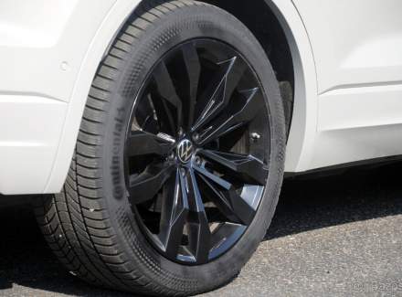 Volkswagen - Touareg