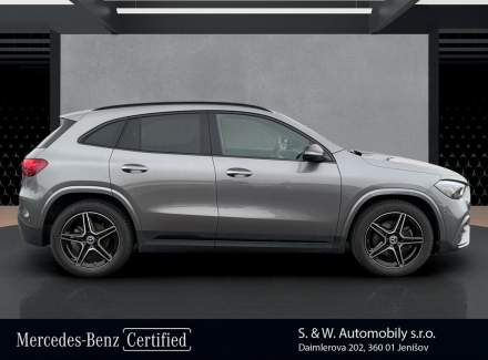 Mercedes-Benz - GLA