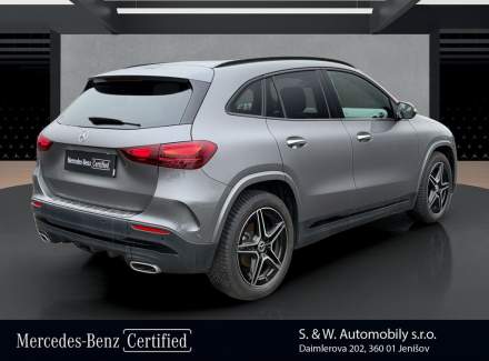 Mercedes-Benz - GLA