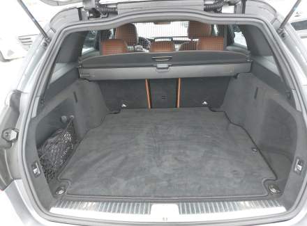 Mercedes-Benz - C-class