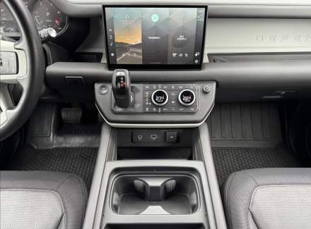 Land Rover - Defender