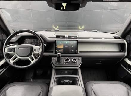 Land Rover - Defender