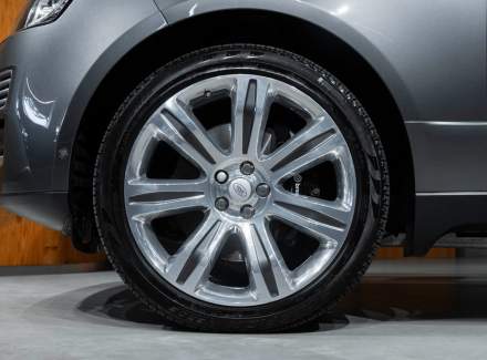 Land Rover - Range Rover