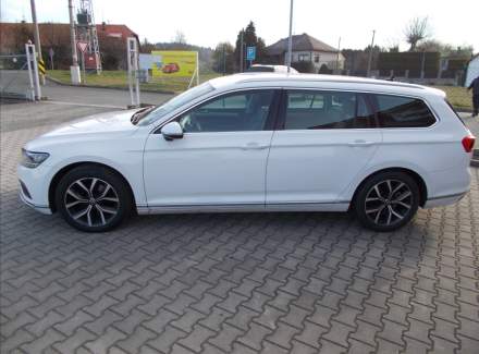 Volkswagen - Passat