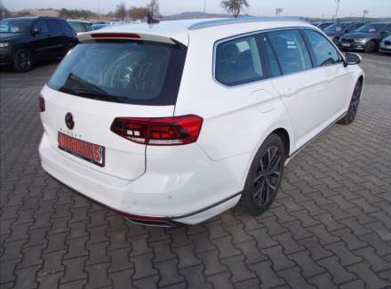 Volkswagen - Passat