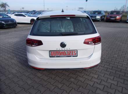 Volkswagen - Passat
