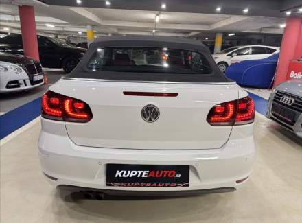 Volkswagen - Golf